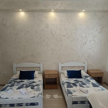 Matija Airport Apartment Mitrovici  Zewnętrze zdjęcie