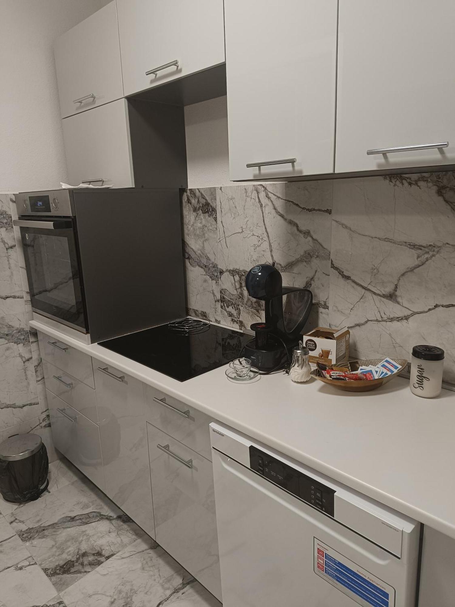 Matija Airport Apartment Mitrovici  Zewnętrze zdjęcie